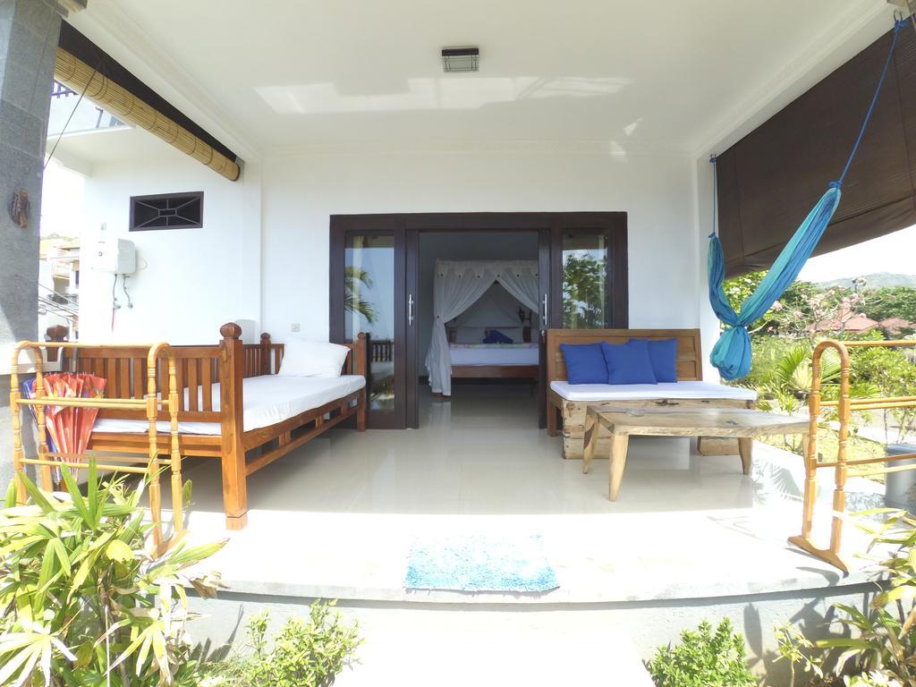 The Bbq Guest House Amed  Room photo
